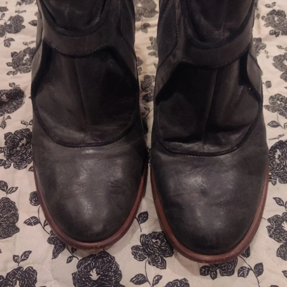 Poetic License Black Women's Unique Boots Booties Leather 9.5 B - Picture 6 of 8